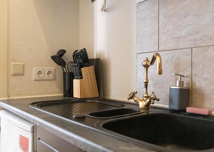 Affordable 2br, Perfect Location & Well Connected *